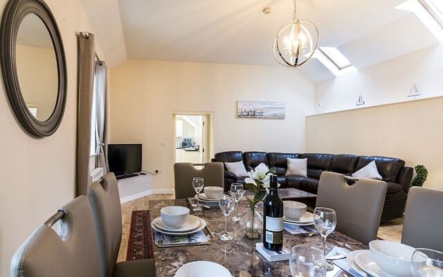 Seagulls Nest 2 Bedroom Apartment Tenby