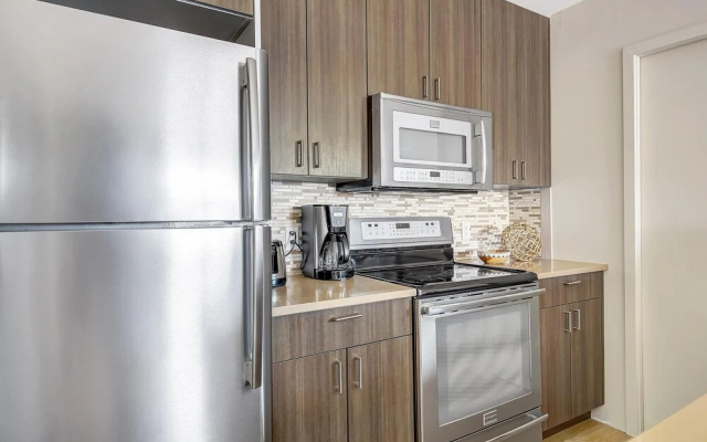 Stunning Guesthouse - Walk Everywhere! Sleeps 6!