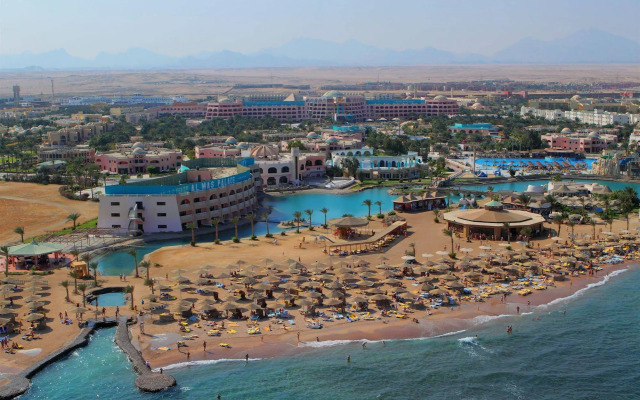 Golden 5 Topaz Suites Hotel