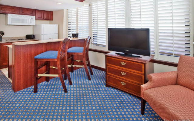 Staybridge Suites Savannah Historic District by IHG