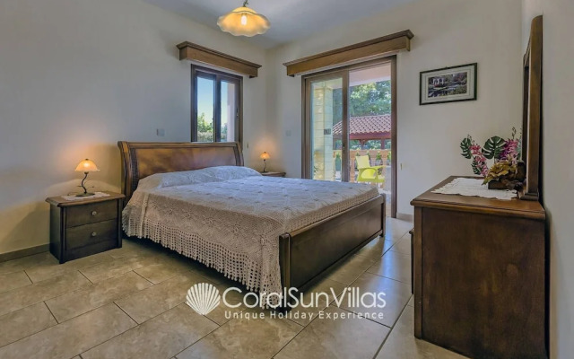 Away-from-it-all, Exceptional Sea Views Sleeps 10