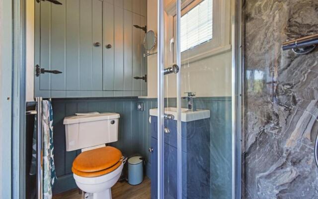 Crabden Shepherd Hut - Blendworth