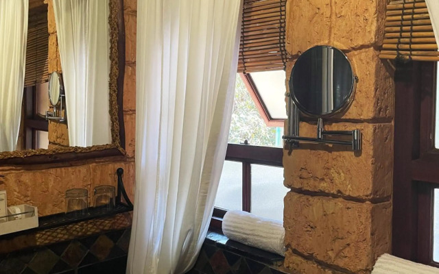 Zwahili Game Lodge & Spa