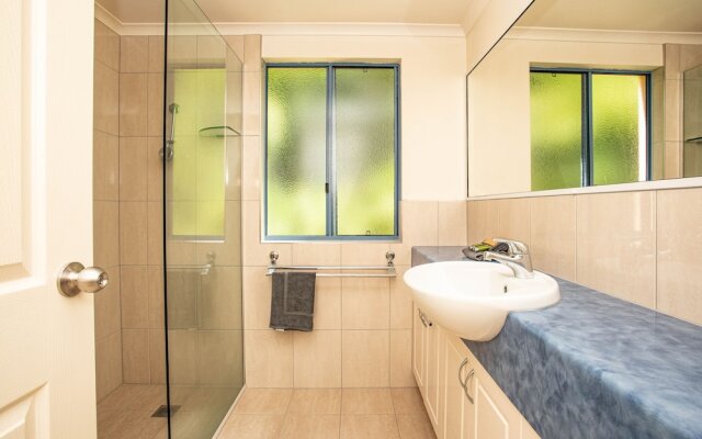 9 Starview Apartments