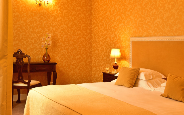 Pousada Convento de Evora - Historic Hotel