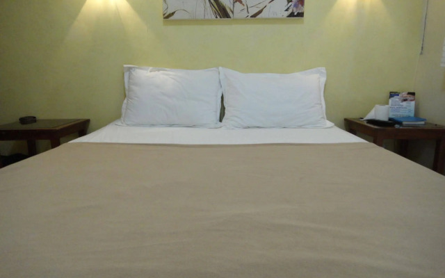 OYO 676 Casa Fuerte Bed And Breakfast