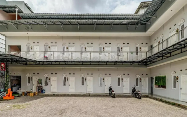 OYO 91023 Salsabilla Guest House Syariah