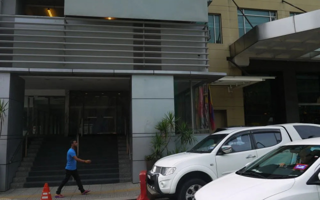 Bintang Fairlane Home