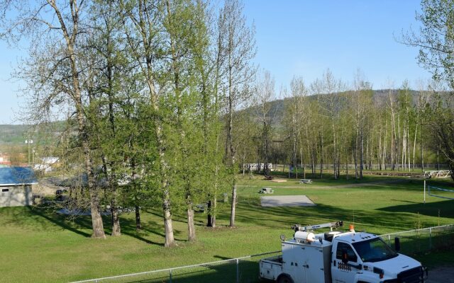 Peace River Inn & Suites
