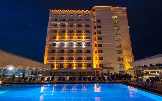 Best Western Plus Khan Hotel