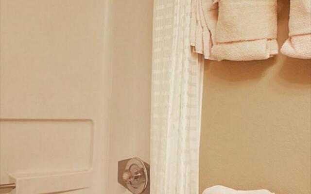 Enclave Hotel & Suites Orlando, a staySky Hotel & Resort