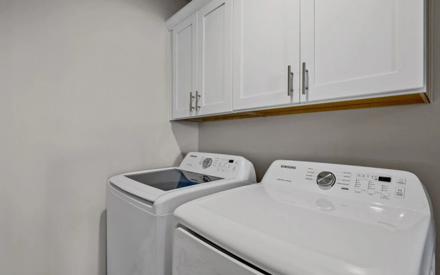 Bliss Flagstaff 55 3 Bedroom Townhouse by RedAwning