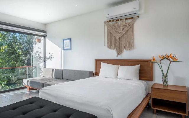 Great Located Spacious Loft W/amazing Rooftop Pool