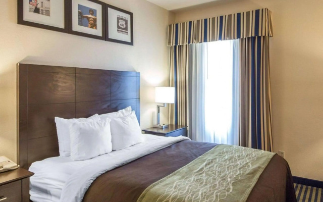 Quality Inn Tulsa - Downtown West