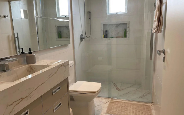 Apto Frente Mar Próximo ao Beto Carrero