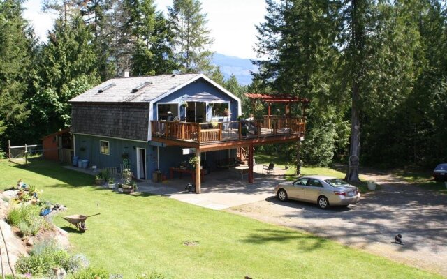 Beaver Hut Bed And Breakfast