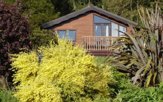Linnhe Lochside Holidays