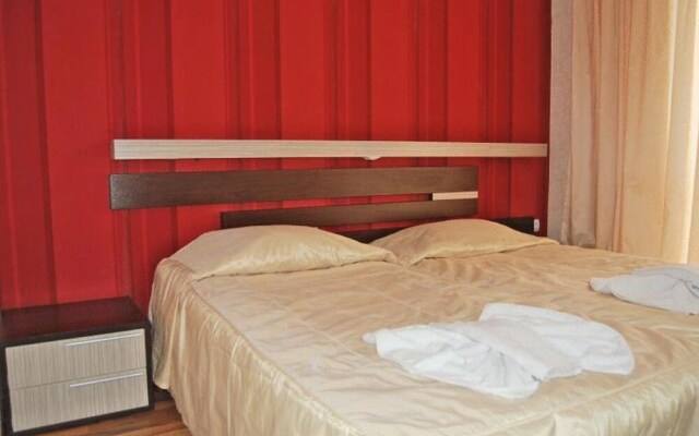Lotos Hotel