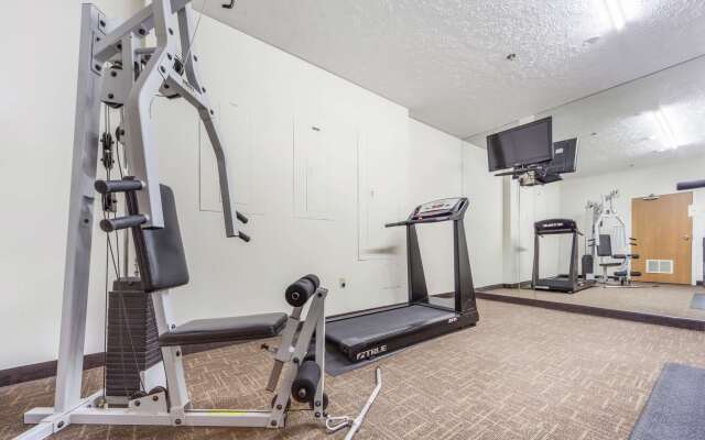 Quality Inn & Suites Omaha Chalco