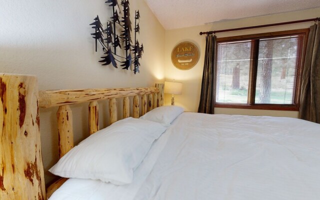 Woodlands #25 3 Bedroom Condo