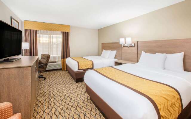 Baymont by Wyndham Grand Rapids Airport