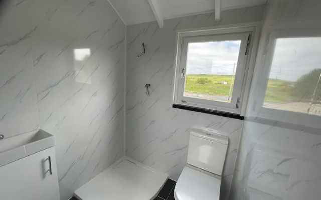Acdc Glamping, Campervan , Caravan and Tent Resort