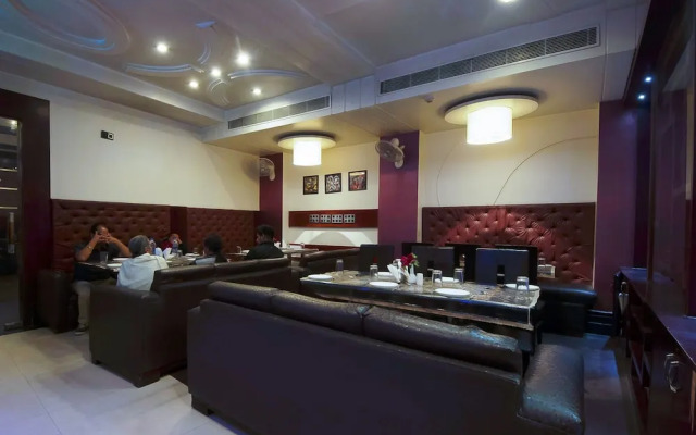 Hotel Delhi 37 Near - Delhi Airport