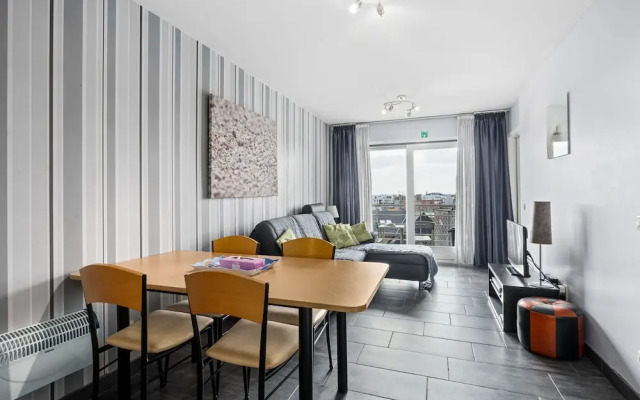 Sunny Apartment With Sea-views