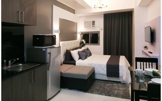 Les Luxe Rooms - Symphony Tower 2