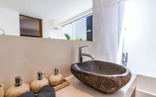 Villa Hana by Alfred in Bali