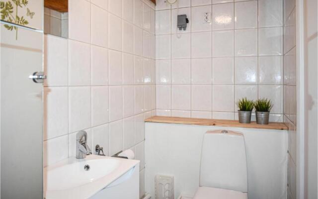 Nice Home In Annelv With 4 Bedrooms And Wifi