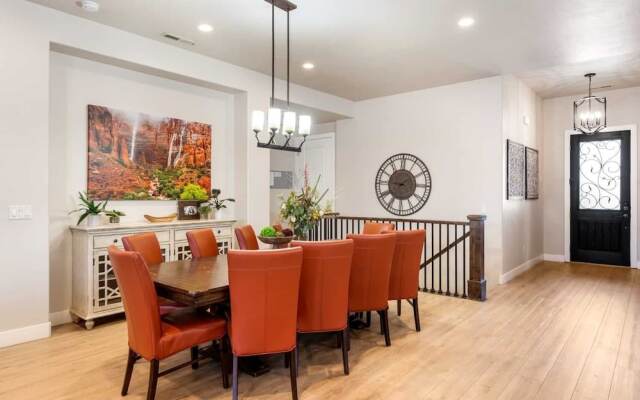 Hidden Treasure #15 6 Bedroom Home