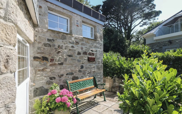 The Old Well House