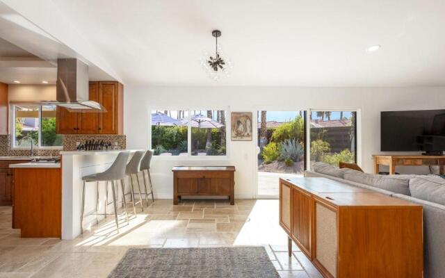 Modern Loma Vista