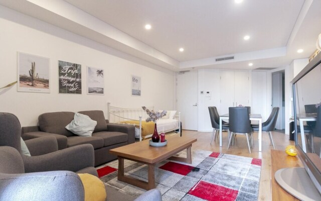 C16 Darling Harbour 2 Bdr Apt