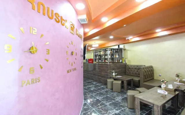 Hotel N1