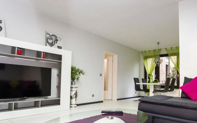 Lakeside Flat
