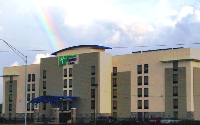 Holiday Inn Express & Suites Jackson Downtown - Coliseum, an IHG Hotel