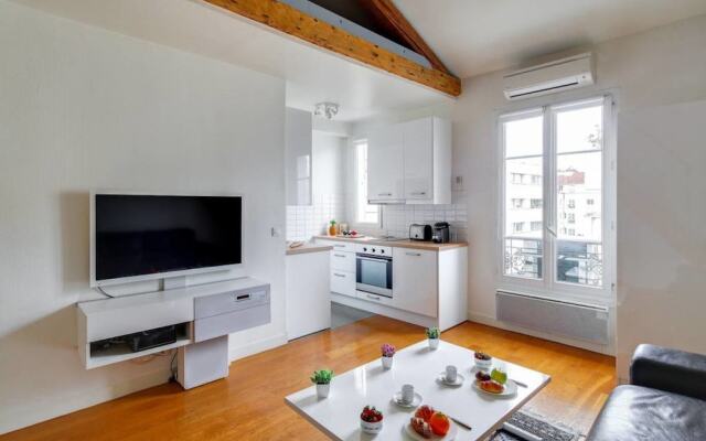 Beautiful Renovated Flat Near Eiffel Tower