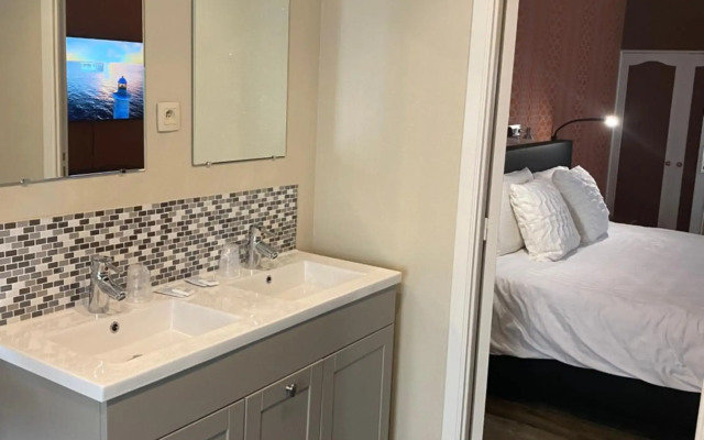 AU COEUR DE BOUILLON LA CACHETTE 3Ch 3SdB