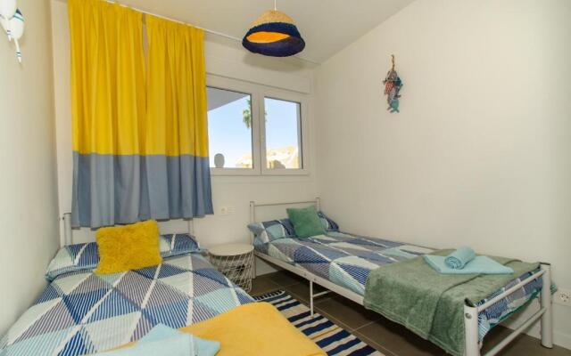 Apartamento Victoria Playa III con una gran terraza