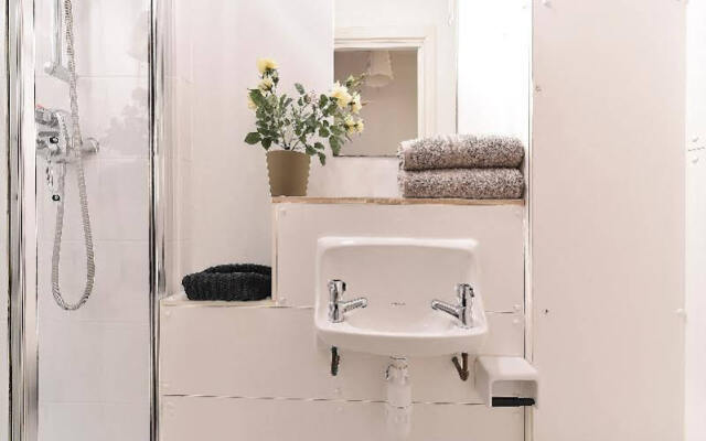 Waterside Níké Apartments