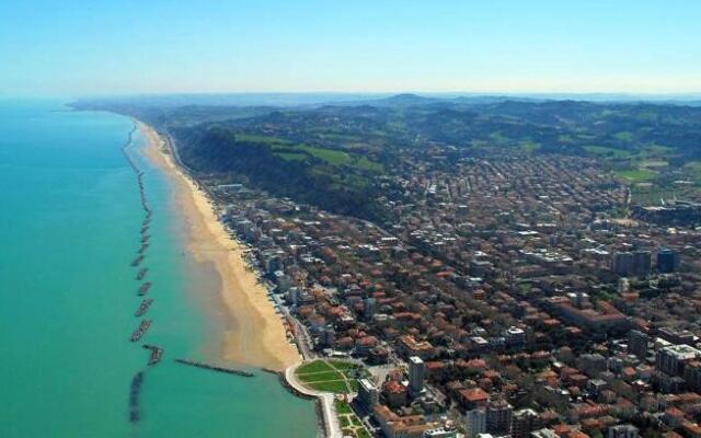 Appartamenti Pesaro Mare Ledimar