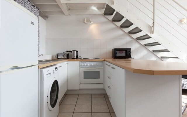 Harbour Terrace Apartments by CTHA
