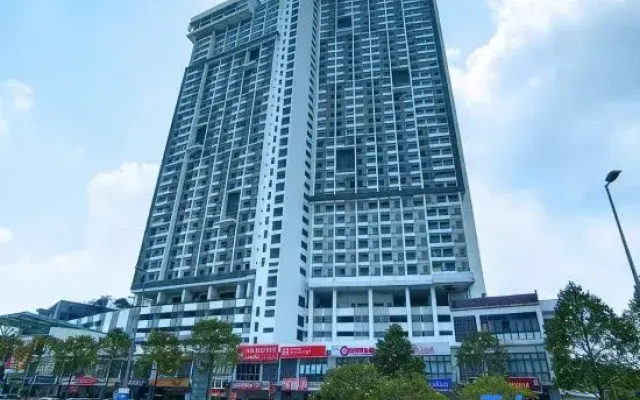 Lovely Cybersquare Ensuite with Skyline View #CS6