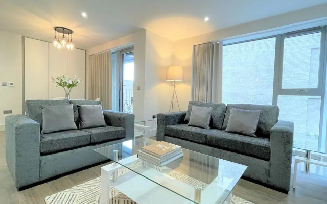 Spectacular 2BR Apartment with Parking