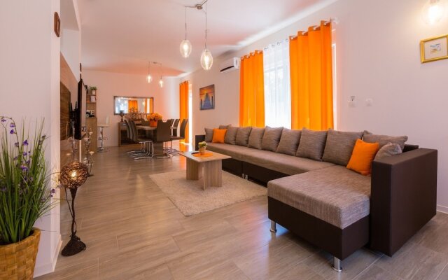 Quaint Villa in Selce with a Private Swimming Pool