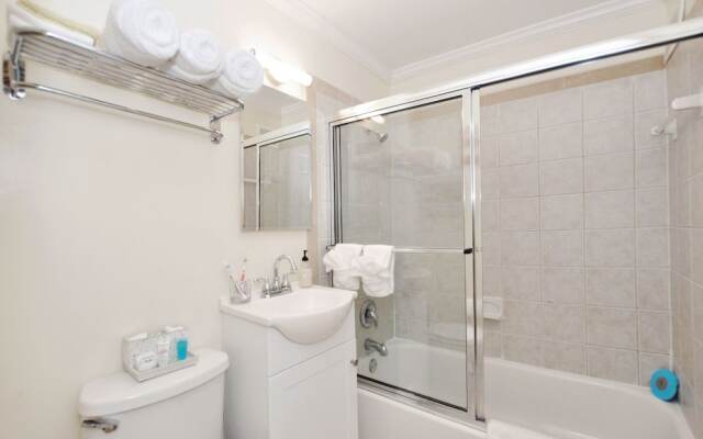 CH5 & CH7 - Majestic View Fully Furnished 1BR Dog Ok