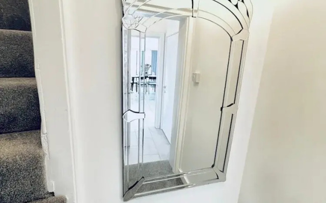 Immaculate 2 Bed House in Cambridge
