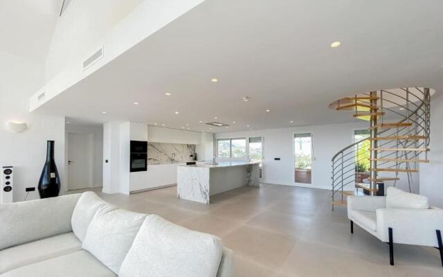 Heated Rooftop Pool Penthouse Views Magna Marbella